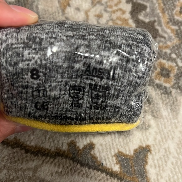 New HyFlex Ansell gloves Medium size - Picture 2 of 3